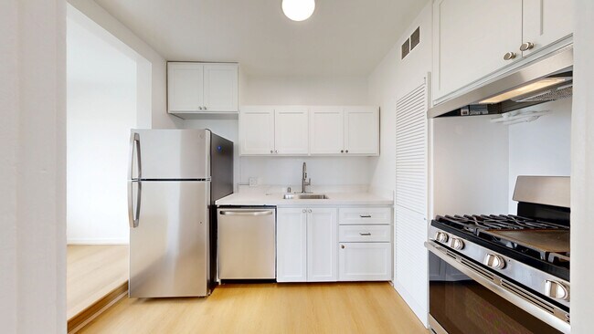 Foto del edificio - 1536 Great Hwy