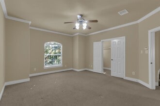 Building Photo - 9006 Lakes at 610 Dr