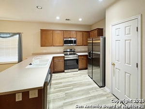 Foto del edificio - 23611 Silver Creek