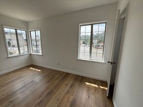 Building Photo - Foothill, 7424