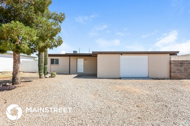 Building Photo - 7530 E Poinciana Dr
