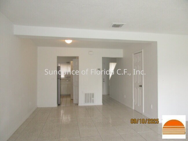 Foto del edificio - Available NOW