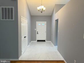 Building Photo - 10909 Clara Barton Ct