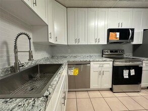 Building Photo - 14840 Naranja Lakes Blvd