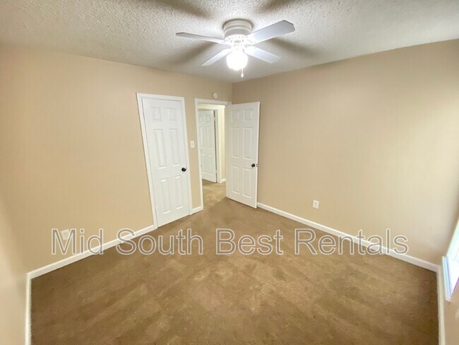 Foto del edificio - 4161 Hallview Dr (Raleigh)