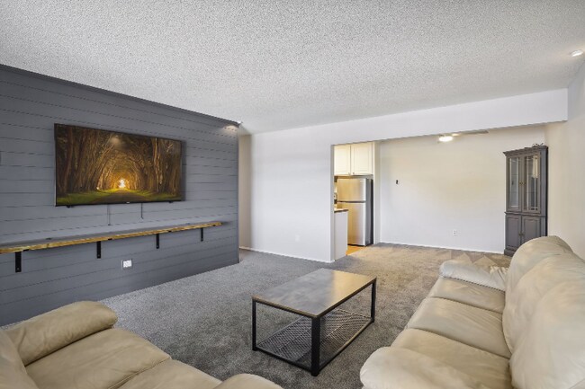 Building Photo - 4371 Wilshire Blvd