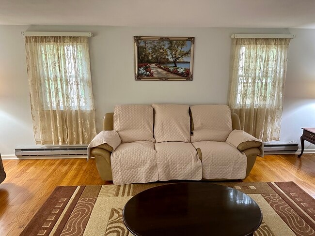 Building Photo - 160 Sunset Dr