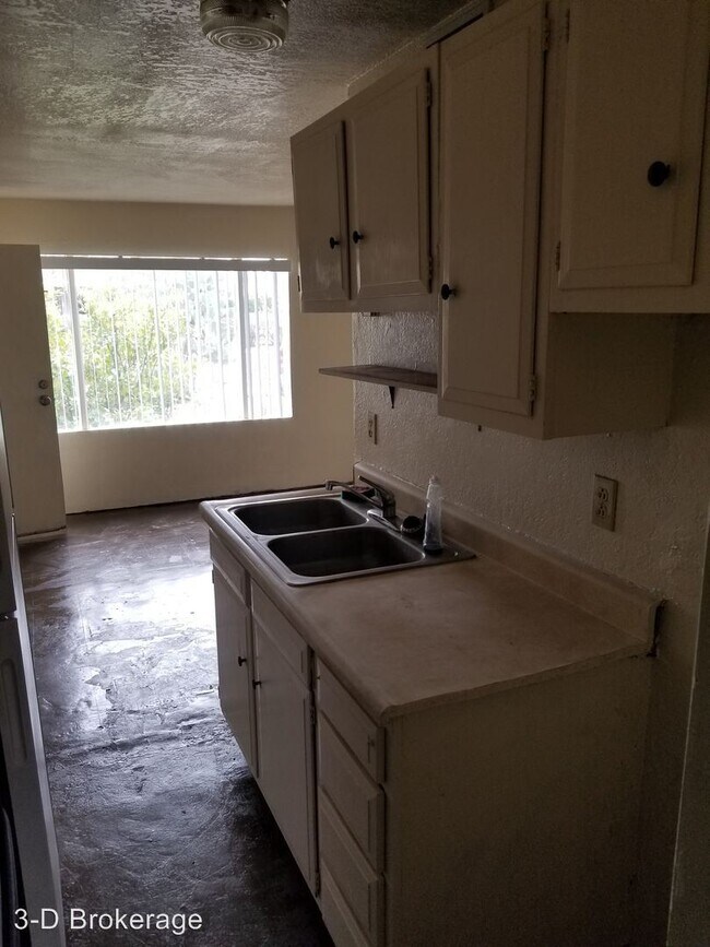 Foto del edificio - 5819 E 23rd St