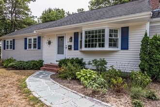 Building Photo - 67 Old Post Rd