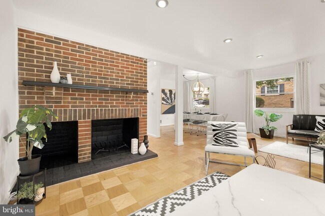 Foto del edificio - 10913 Bucknell Dr