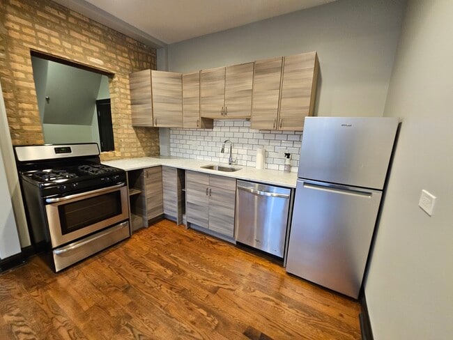 Foto del edificio - 1800 S Allport St