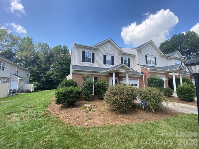 Building Photo - 5422 Waverly Lynn Ln