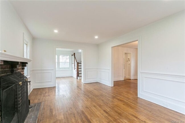 Building Photo - 203 Weyman Ave