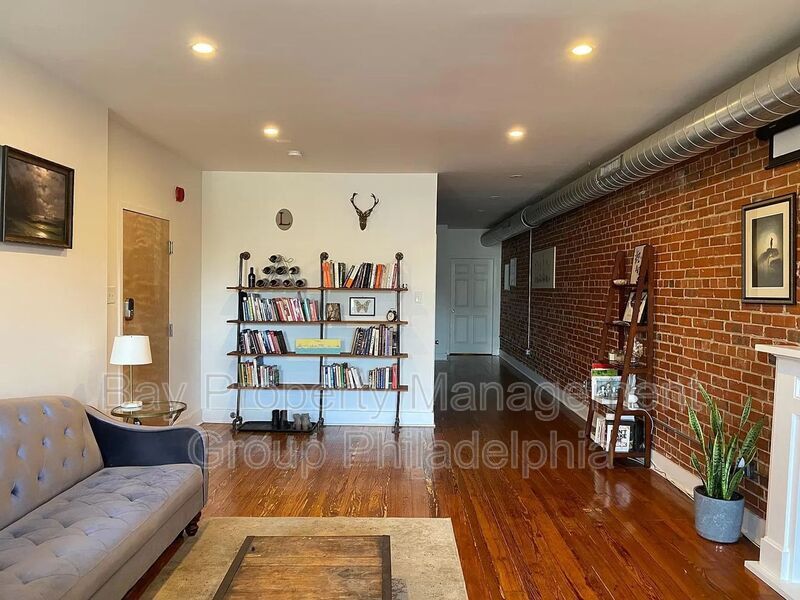 Primary Photo - 817 N 2nd St