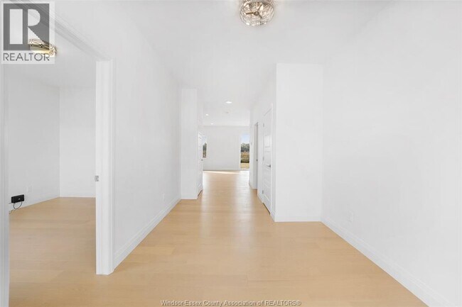 Building Photo - 75 Kingsbridge Dr