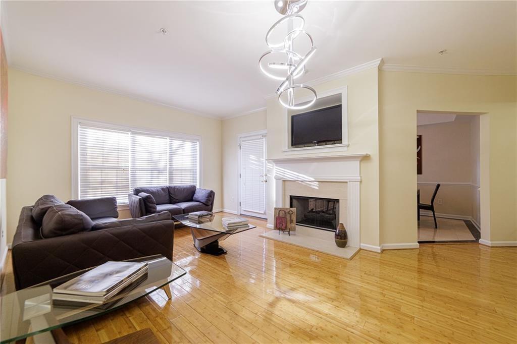 Primary Photo - 3275 Lenox Rd NE