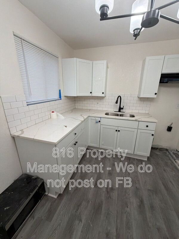 Foto del edificio - 7907 E 51st St