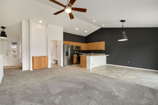 Foto del edificio - Fantastic Loveland Location with 5 Bedroom...