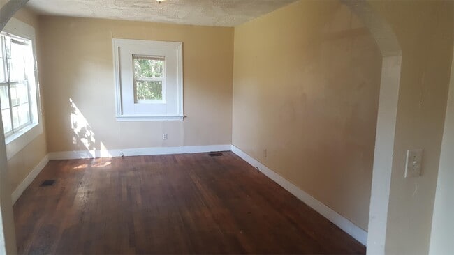 Photo - 5168 Lurline Dr House