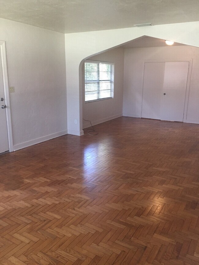 Foto del edificio - Close to UF-Walk to Gator Games