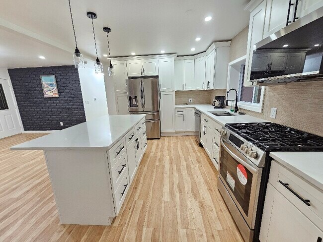 Foto del edificio - 212 Dogwood Ln