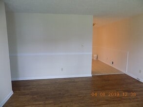 Building Photo - 624 Hi Crest Dr
