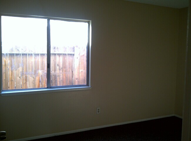 Building Photo - 4277 Noyer Ln