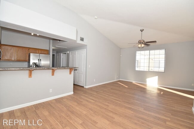 Building Photo - 2 br, 2 bath House - 1513 Truett St #201