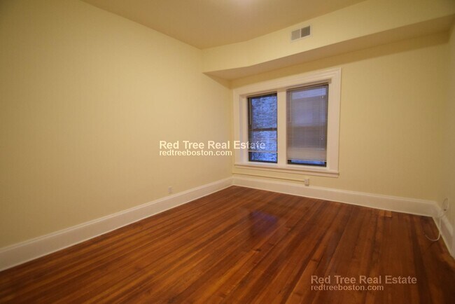 Foto del edificio - 1463 Beacon St