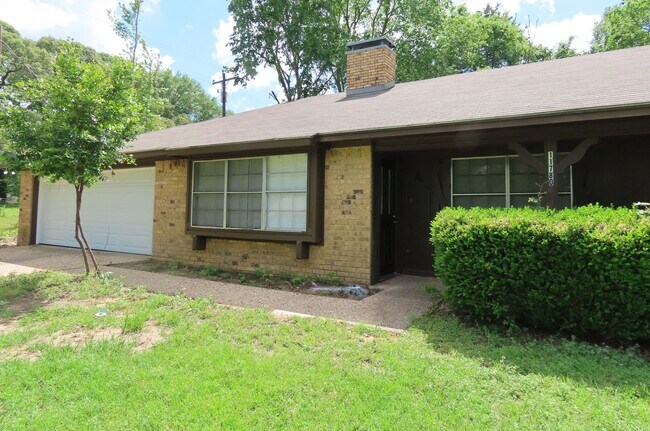 Foto del edificio - Whitehouse ISD - 3 Bedroom, 2 Bath Duplex, Lawn Care Provided!