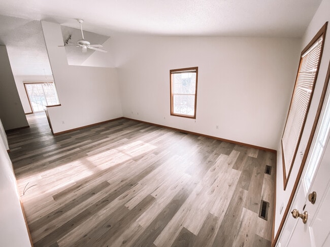 Building Photo - 2762 Churchhill Ln