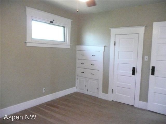 Building Photo - 3 br, 1 bath House - 6434 S Gove St