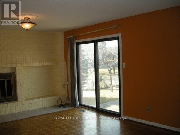 Building Photo - 7463 Sigsbee Dr