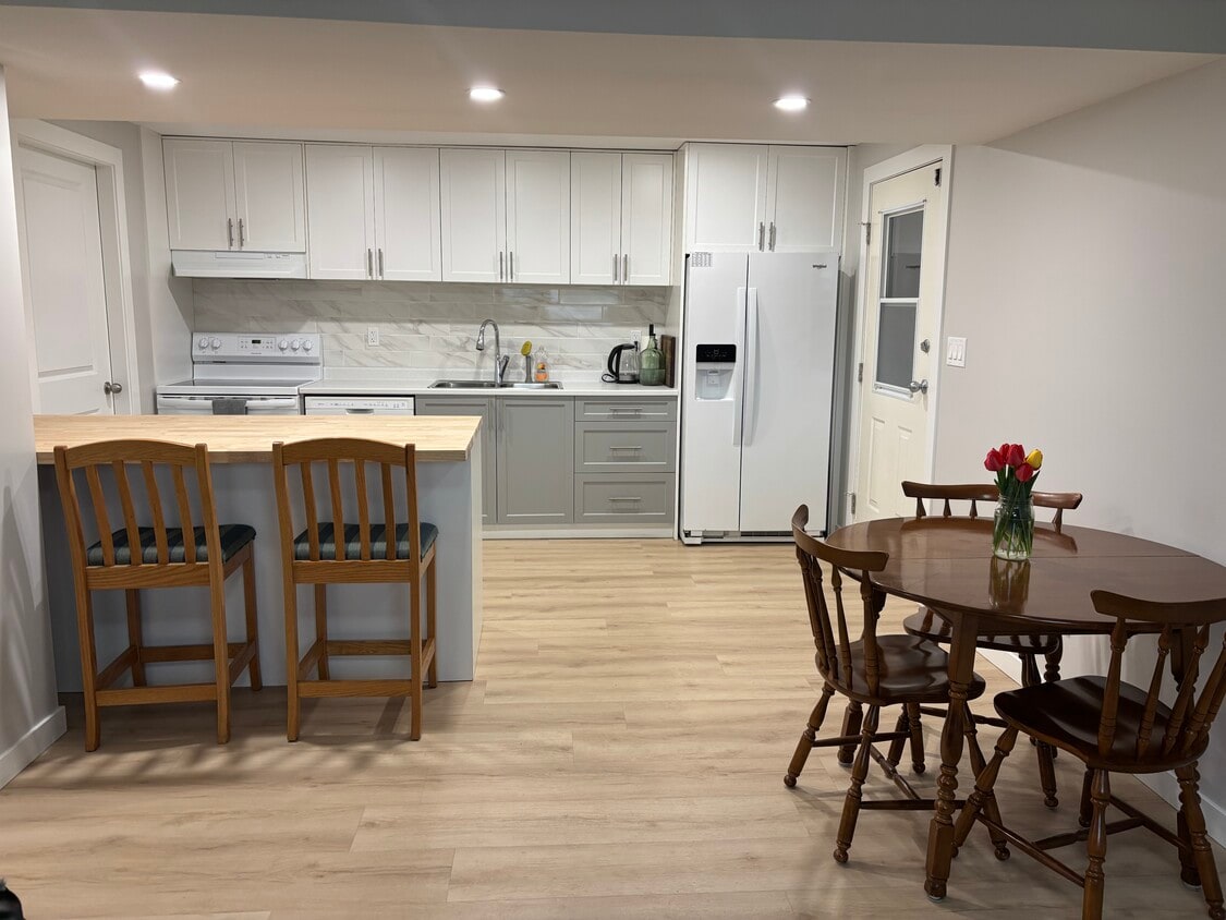 Primary Photo - 2740 Alvaston Pl