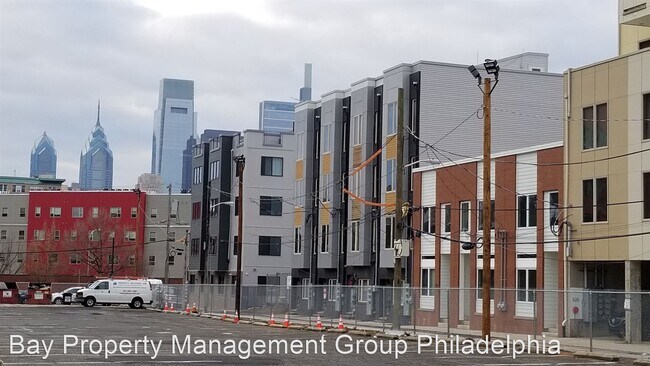 Foto del edificio - 3 br, 3.5 bath House - 810 N Burns St #1