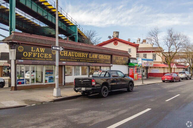 Shops and restaurants fill Richmond Hill.