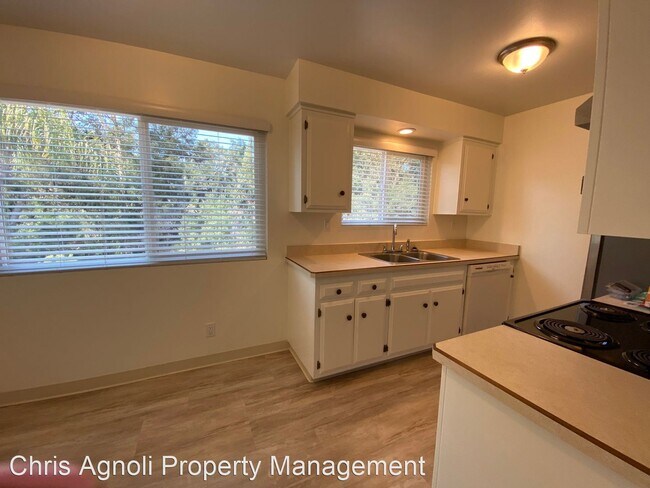 Building Photo - 3753 Portofino Way