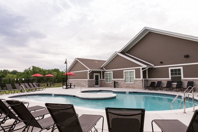 Building Photo - The Enclave