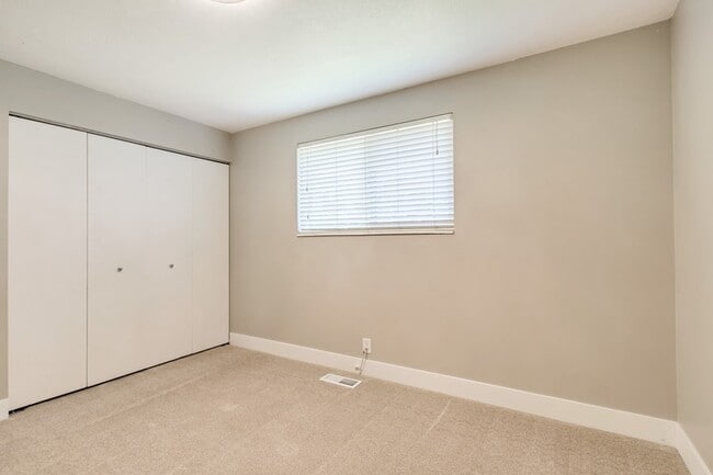 Photo - 4193 El Camino St (Taylorsville, UT) House