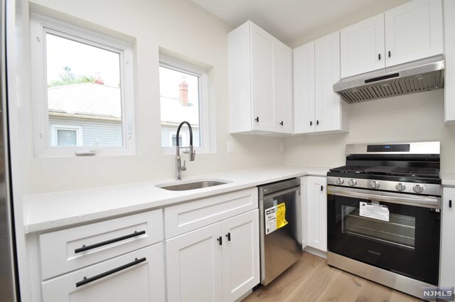 Primary Photo - 150 Herbert Avenue, Unit 2