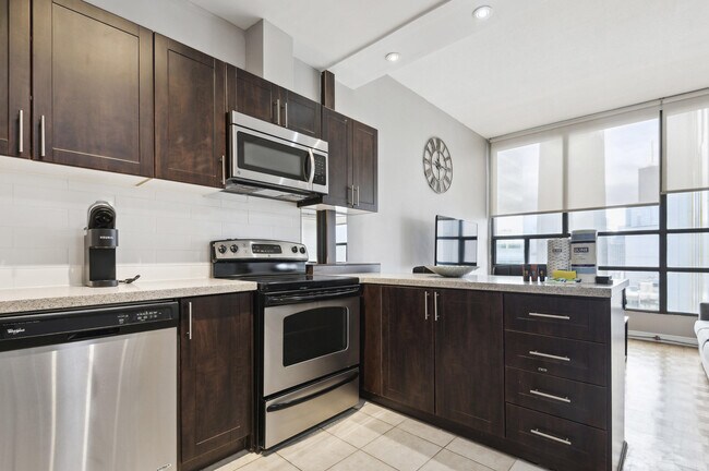 Photo du bâtiment - 78 Gerrard St W