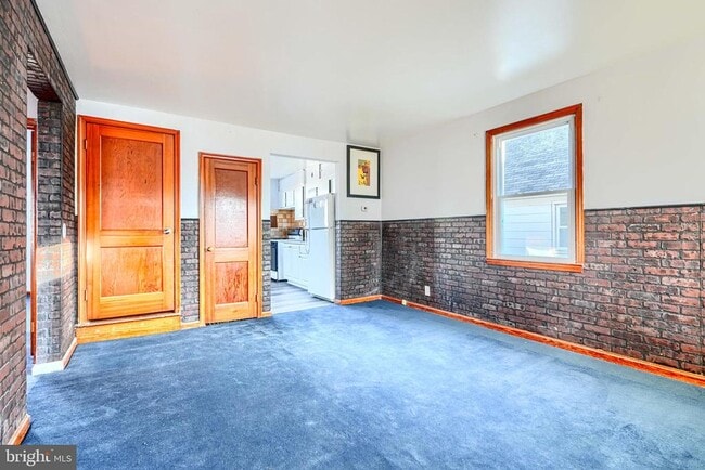 Building Photo - 7839 Birmingham Ave