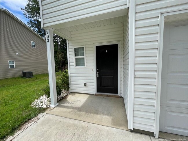 Building Photo - 703 Georgetown Cir