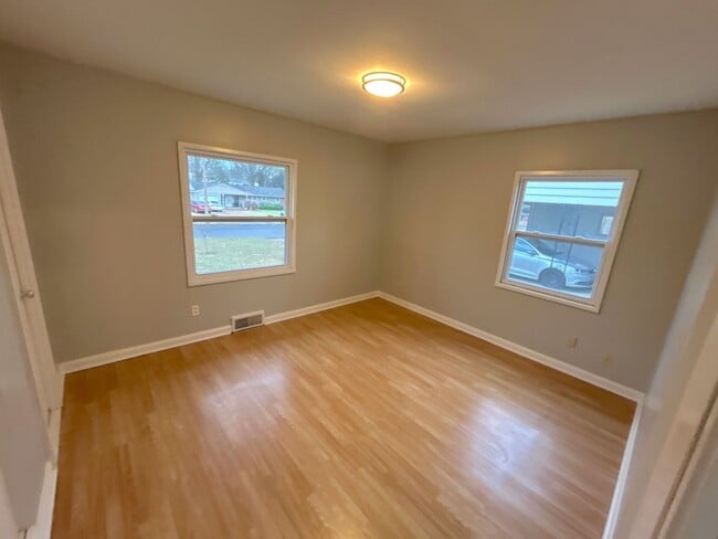 Building Photo - 5366 Brantford Ave