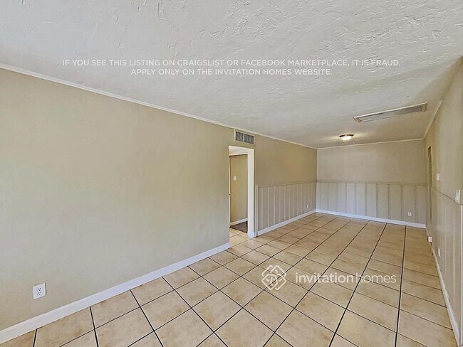 Foto del edificio - 2746 N Greenfield Rd
