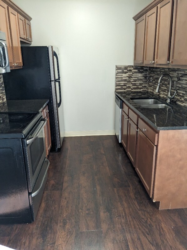 Foto del edificio - 205 Trealout Dr