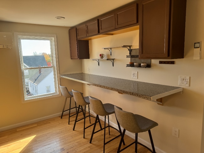 Photo - 912-914 Bank St (New London, CT) Apartment