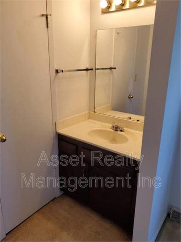 9144 Cedarpark Ln NW, Knoxville, TN 37923 Condo for Rent in Knoxville