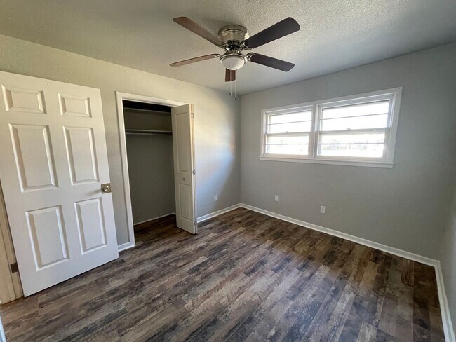 Foto del edificio - 3 Bedroom 2 Bathroom Rental In Lubbock, Te...