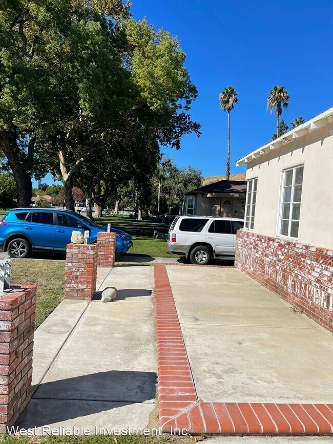 Building Photo - 3 br, 1 bath House - 800 West Marshall Blvd